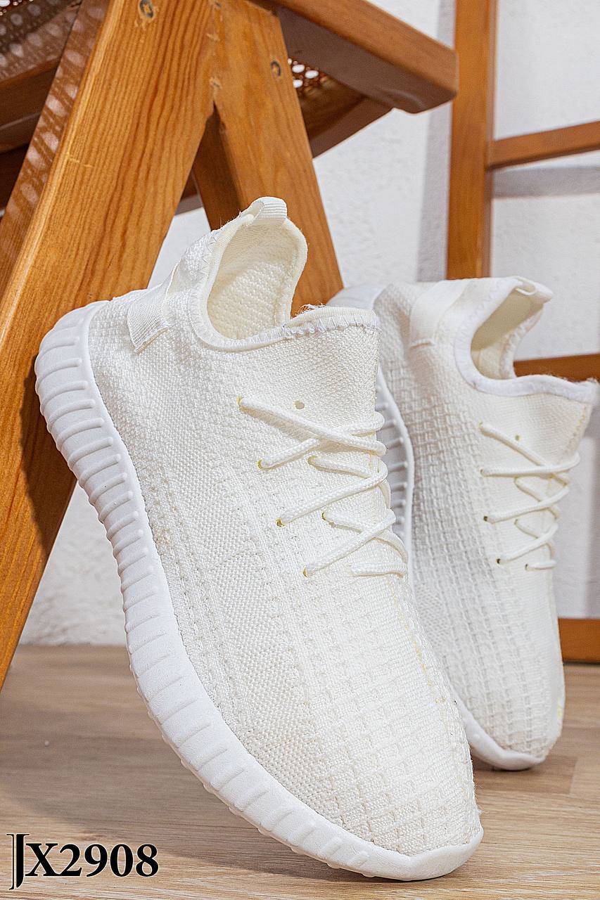 /public/uploads/photos/shares/Suzy shoes/IMG_4674.jpeg